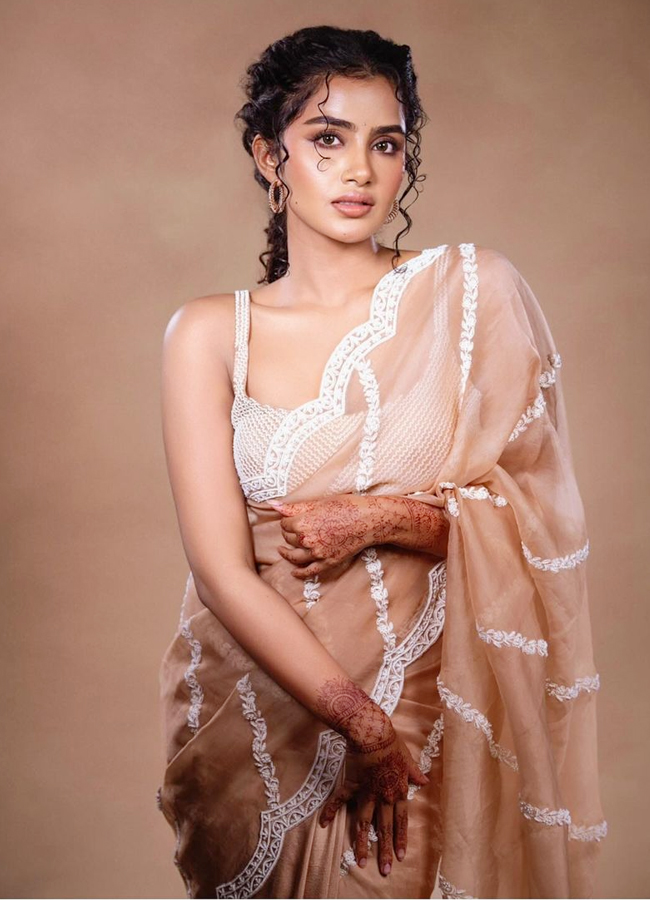 Anupama-Parameswaran-6.jpg 7
