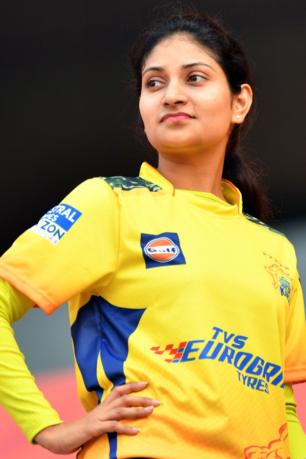 IPL_20Fans_20in_20Uppal_20Cricket_20Stadium_20Photo_20Gallery_1_20_285_29.jpg 6