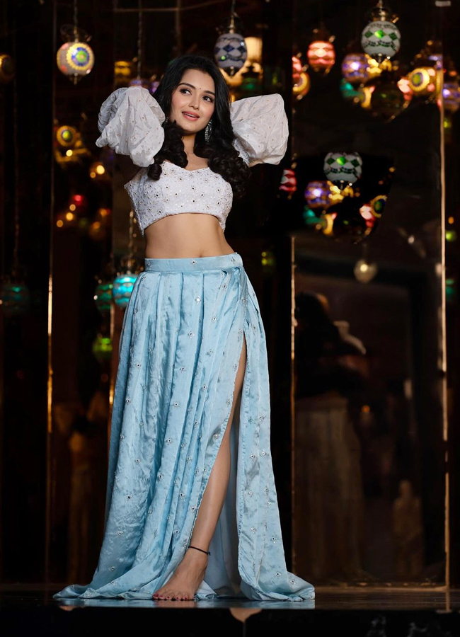 Priyanka-M-Jain-8.jpg 9