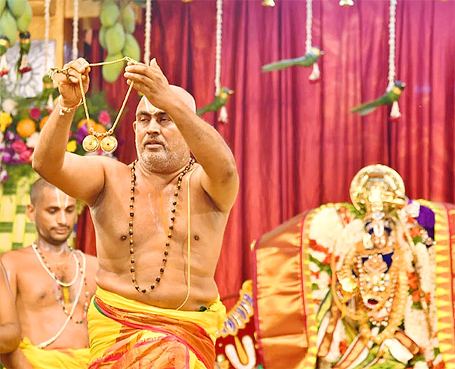 Vontimitta_20Kodanda_20Rama_20kalyanam_20_2822_29.jpg 22