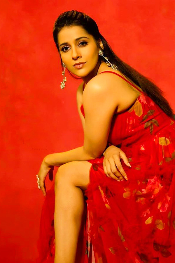 Anchor_20Rashmi_20Gautam_20Opens_20About_20His_20Marriage_20PHotos_1_20_2822_29.jpg 22