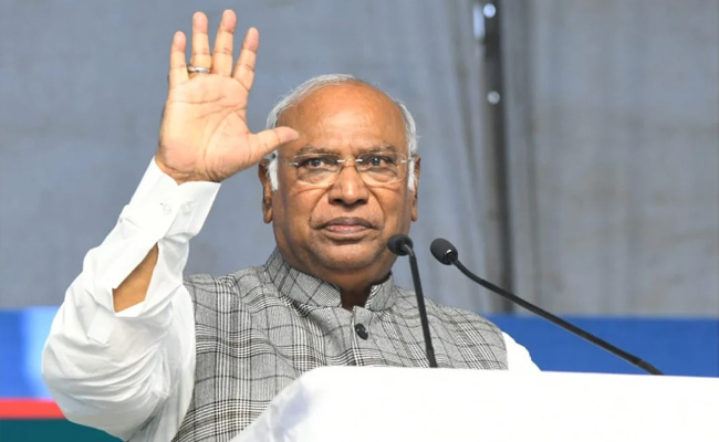 kharge.jpg