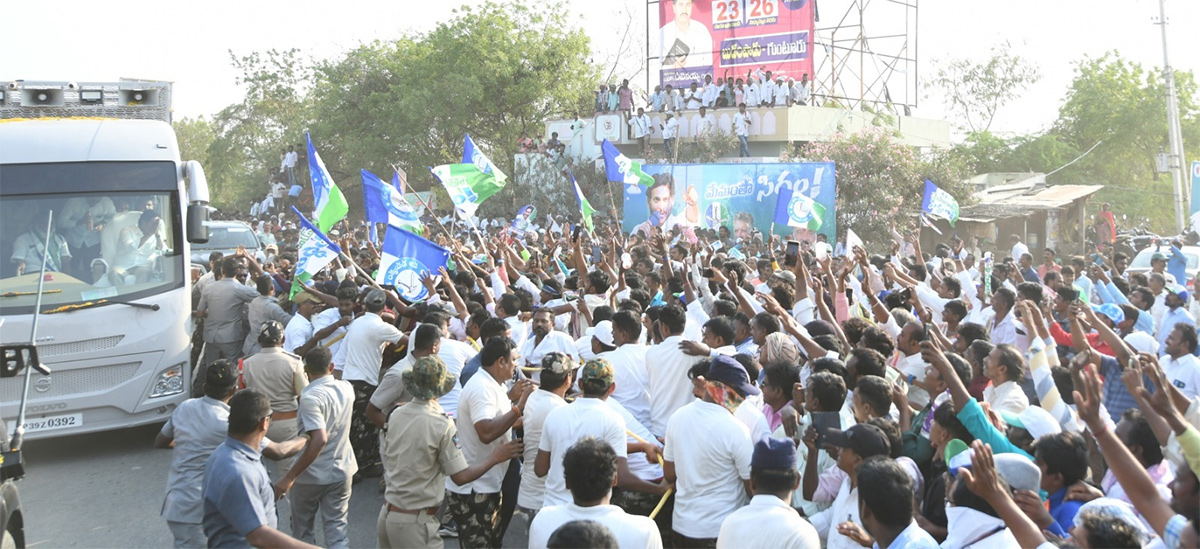 AP_20CM_20YS_20Jagan_20Public_20Meeting_20at_20Konakanametla_20Junction_20Memantha_20Siddham-31.jpg 31