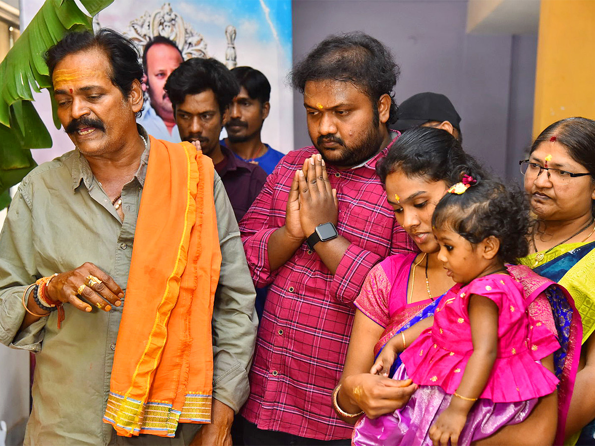 Bigboss_20Ashwini_20Miss_20Janaki_20Movie_20Opening_20Gallery-12.jpg 11