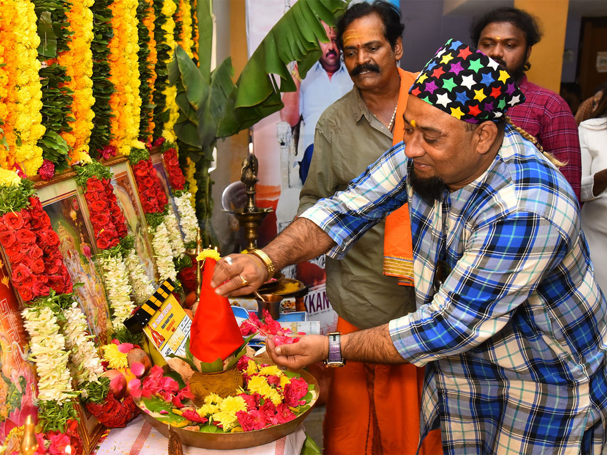 Bigboss_20Ashwini_20Miss_20Janaki_20Movie_20Opening_20Gallery-20.jpg 19