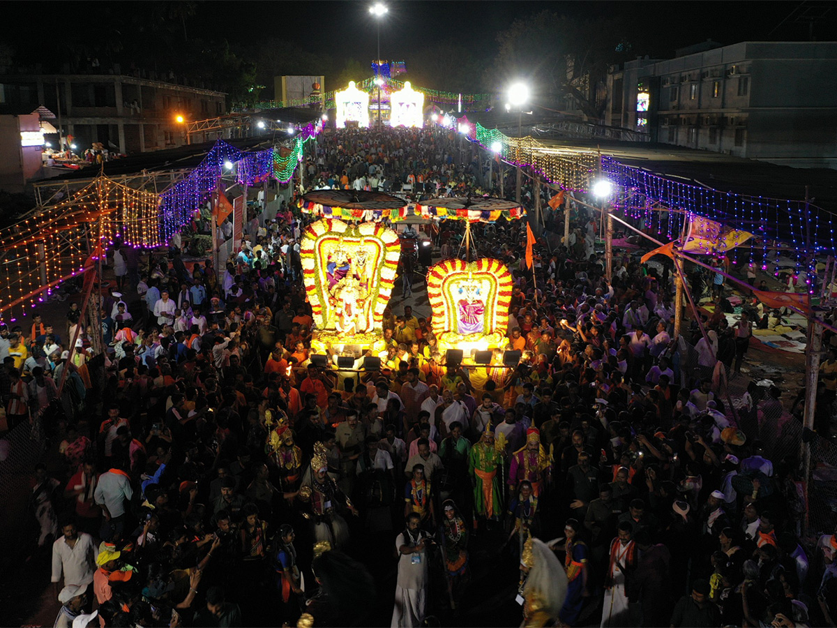 Ugadi_20Mahotsavam_20begins_20at_20Srisailam_20temple-1_20_2829_29.jpg 29