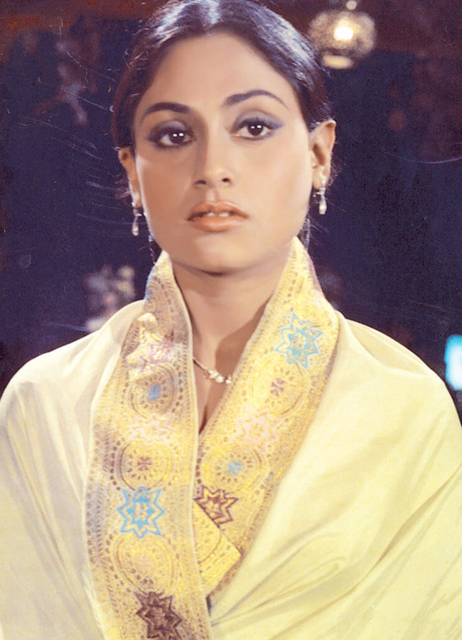 Jaya-Bhaduri-Bachchan-10.jpg 13