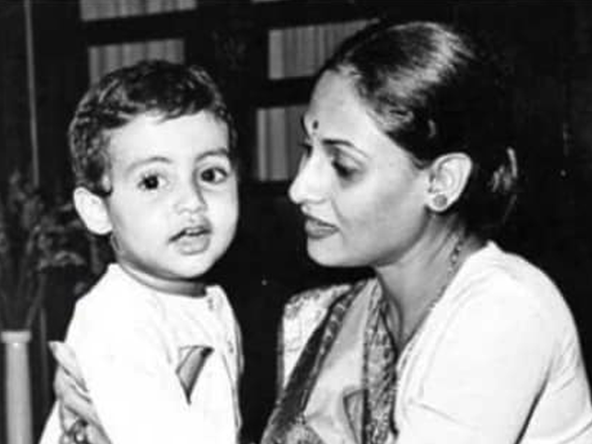 Jaya-Bhaduri-Bachchan-29.jpg 32