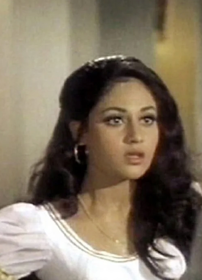 Jaya-Bhaduri-Bachchan-4.jpg 7
