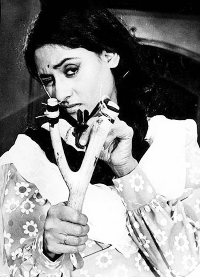 Jaya-Bhaduri-Bachchan-6.jpg 9