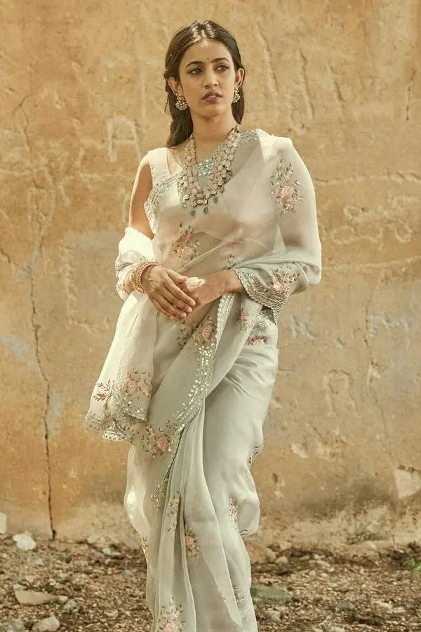 Niharika_20Fell_20in_20Love_20Once_20Again_20Her_20Latest_20Instagram_20Post_20Goes_20Viral_20Photos_20_2813_29.jpg 14