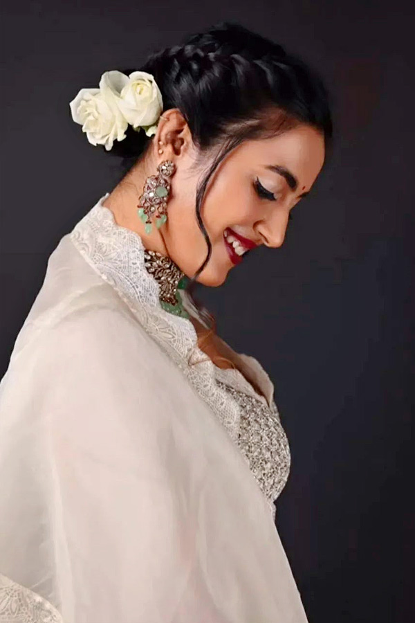 Niharika_20Fell_20in_20Love_20Once_20Again_20Her_20Latest_20Instagram_20Post_20Goes_20Viral_20Photos_20_283_29.jpg 4