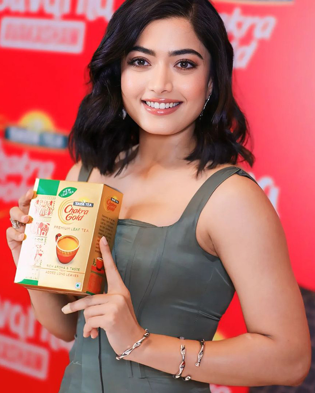 Rashmika_20Mandanna_20In_20Begumpet_20Photos-7.jpg 7