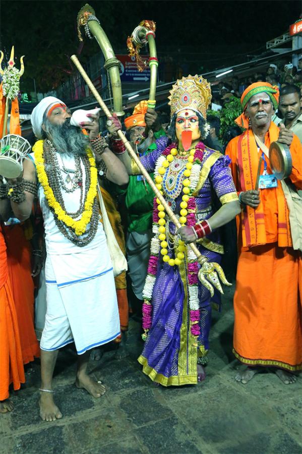 Ugadi_202024_20Celebration_20at_20srisailam_20temple_20Photos-39.jpg 32