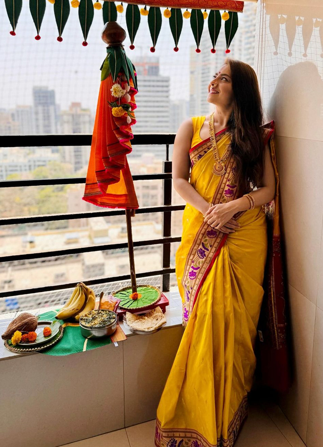 16.Sonalee-Kulkarni-Gudi-Padwa-2024.jpg 17