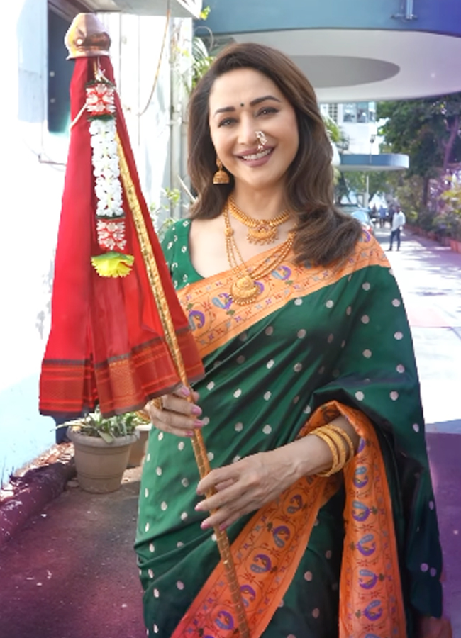 3.Madhuri-Dixit-Gudi-Padwa-2024.jpg 4