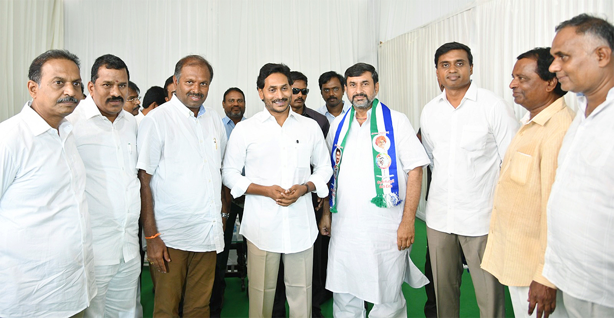 AP_20Opposition_20Party_20Leaders_20Joined_20In_20YSRCP-6.jpg 6