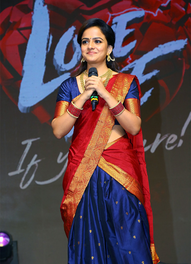 Baby_20movie_20heroine_20Vaishnavi_20Chaitanya_20latest_20photos-1_20_284_29.jpg 4