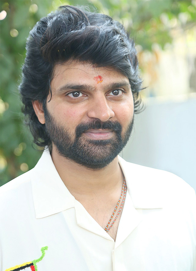 Hero_20Sree_20Vishnu_20New_20Movie_20Opening_20Photos-21.jpg 20