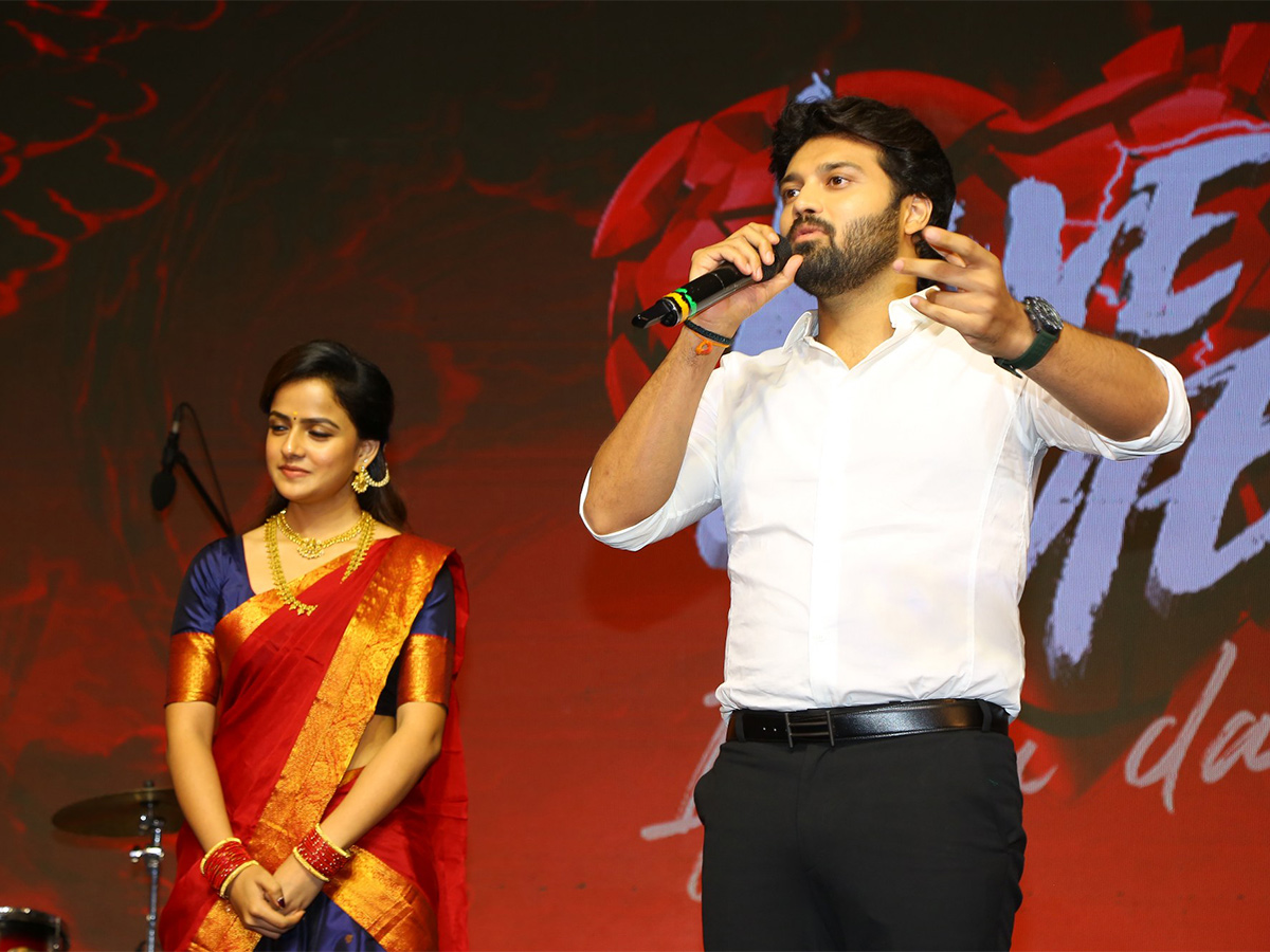 Love_20Me_20Movie_20Audio_20Function_20photos-1.jpg 1