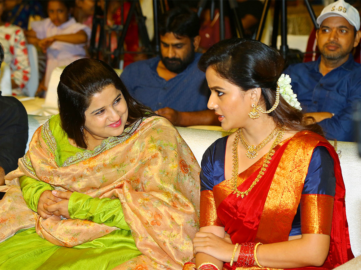 Love_20Me_20Movie_20Audio_20Function_20photos-4.jpg 4