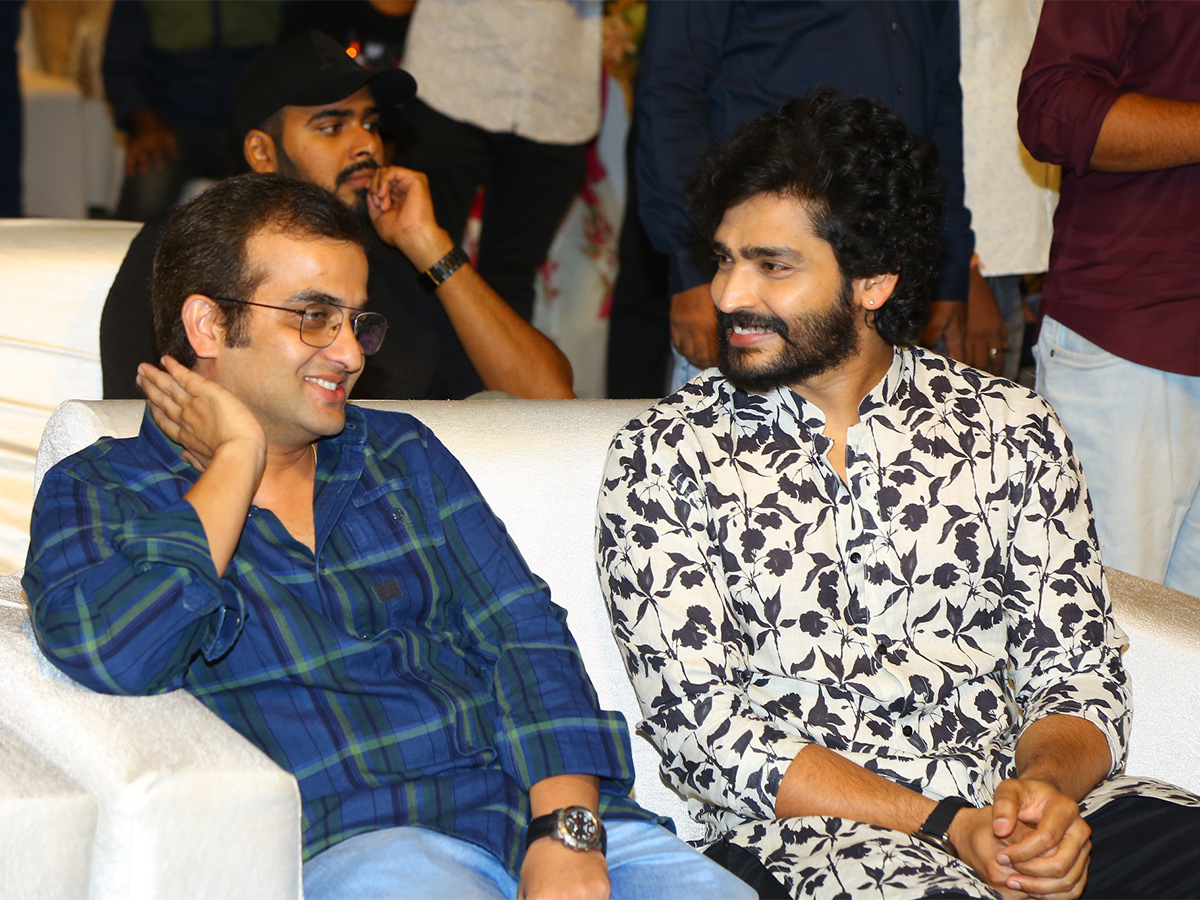 Love_20Me_20Movie_20Audio_20Function_20photos-6.jpg 6
