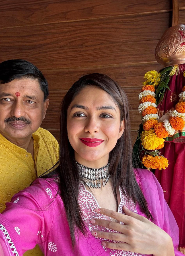 Mrunal-Takur-Gudi-Padwa-2024-2.jpg 3