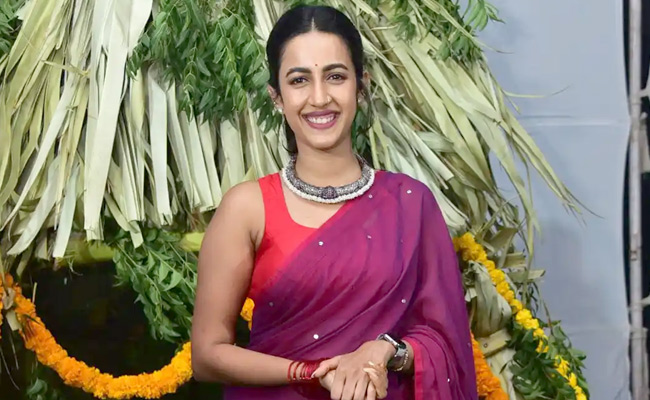 Niharika.jpg 13