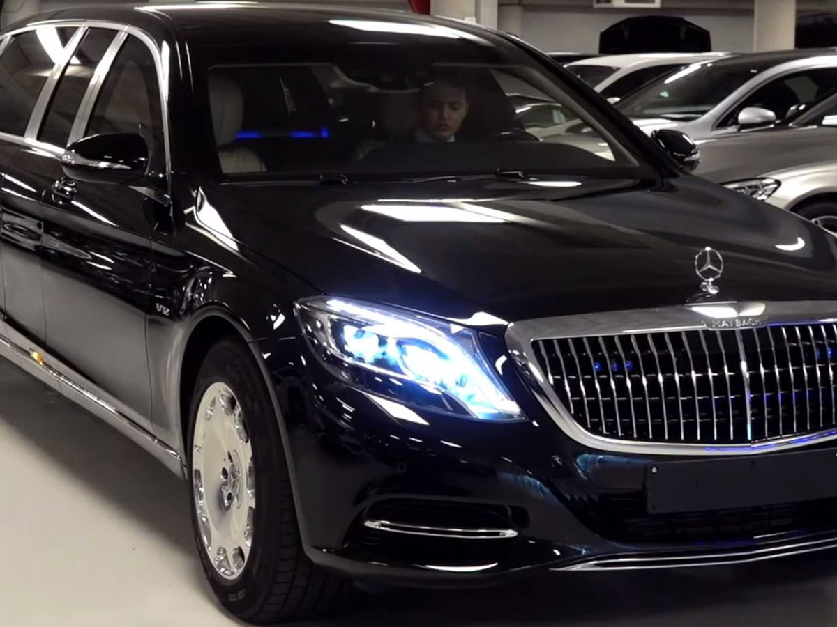 Nita-Ambani-Car-Collection-Mercedes-Benz-Maybach-S660-Pullman-Guard-9.jpg 10