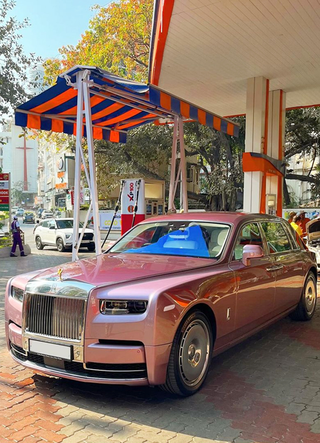 Nita-Ambani-Car-Collection-Rolls-Royce-Phantom-EWB-1.jpg 2