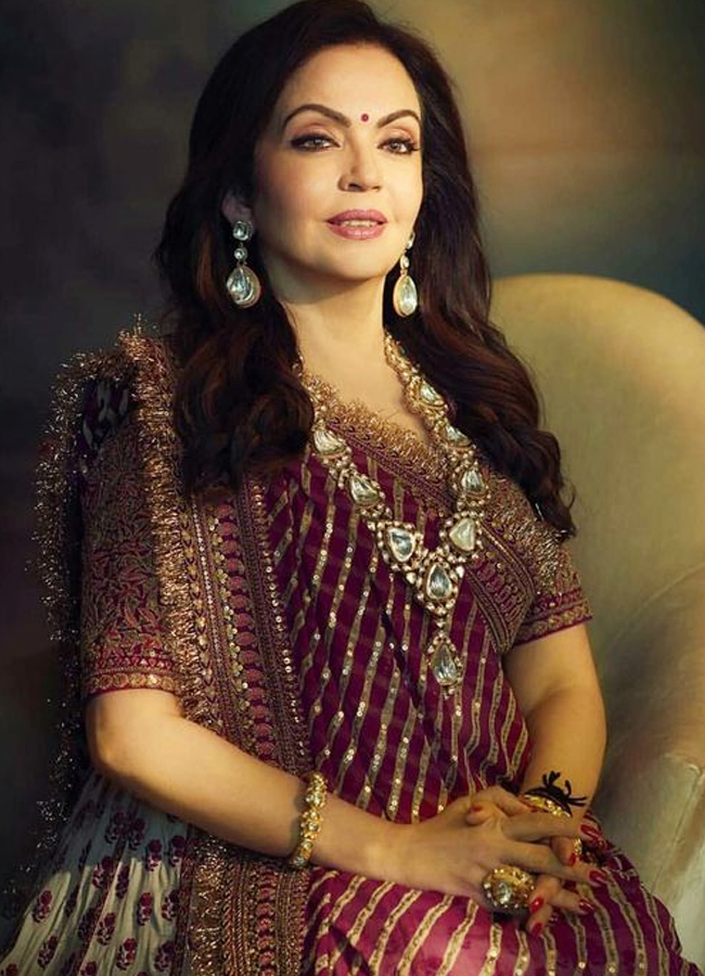 Nita-Ambani-Collection-Jewellery-7.jpg 12