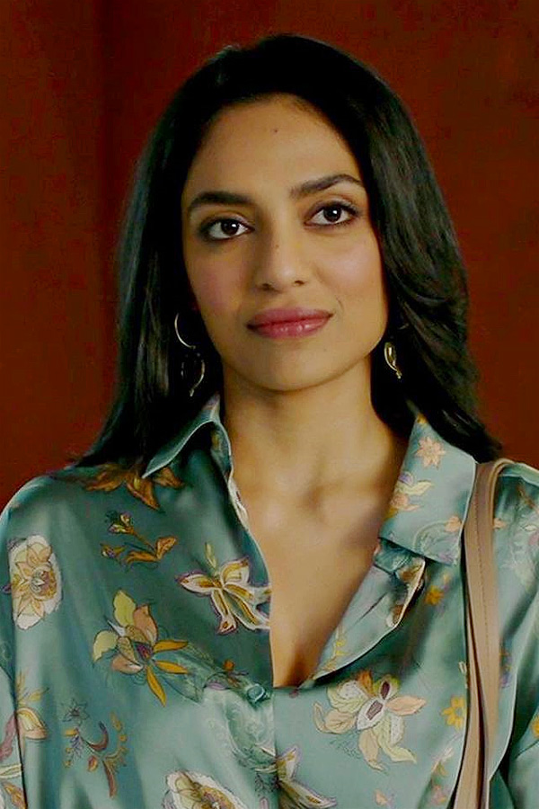 Sobhita_20Dhulipala_20on_20playing_20a_20call_20girl_20in_20Monkey_20Man_20Photos_20_2811_29.jpg 12