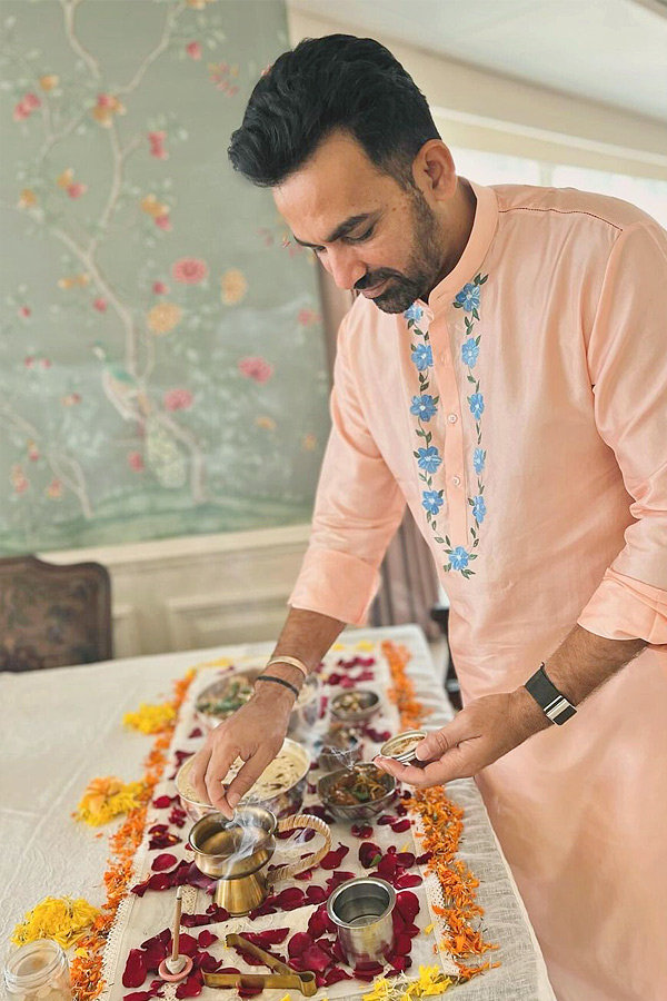 Cricketers_20celebrates_20Ramadan_20Photos_20_2811_29.jpg 11