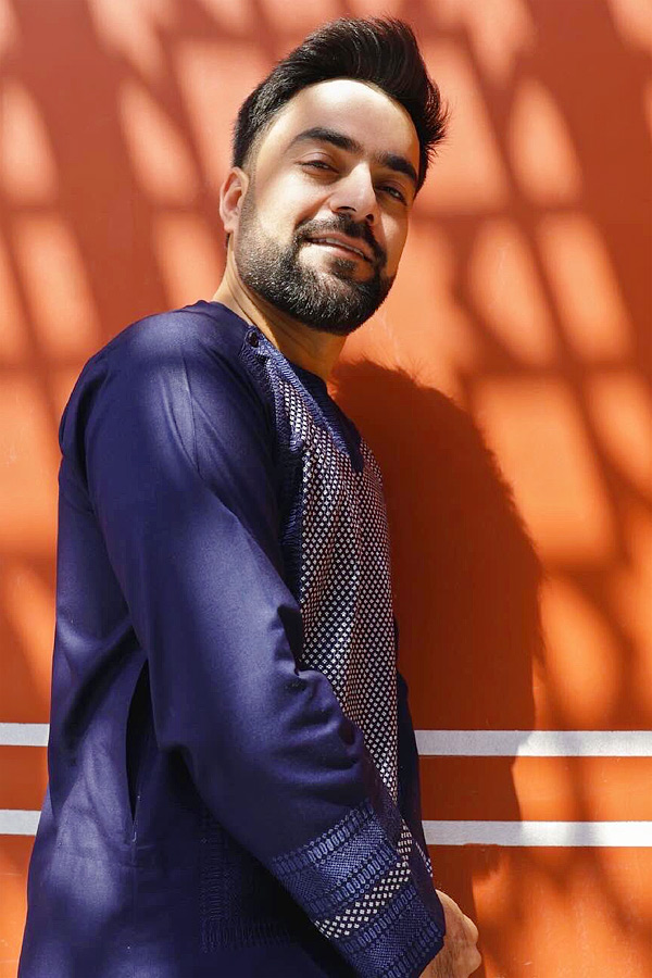 Cricketers_20celebrates_20Ramadan_20Photos_20_2812_29.jpg 12