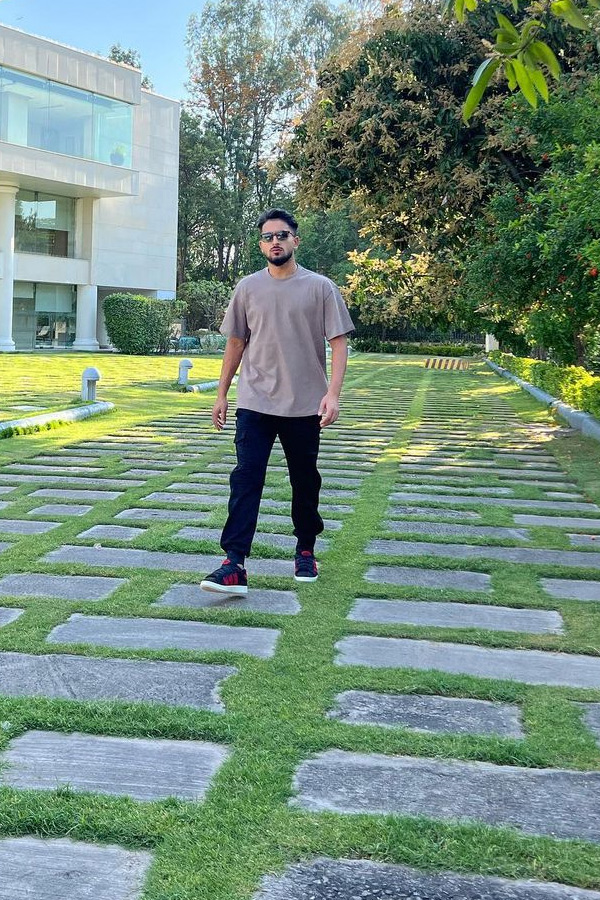 Cricketers_20celebrates_20Ramadan_20Photos_20_283_29.jpg 3