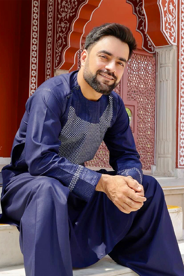 Cricketers_20celebrates_20Ramadan_20Photos_20_289_29.jpg 9