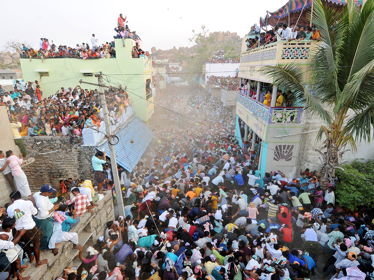 Pidakala_20Samaram_20Festival_20In_20Kairuppala_20Photo_20Gallery-14.jpg 13