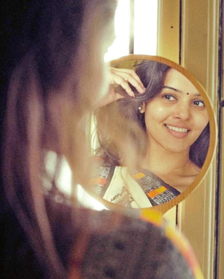 SwathishtaKrishnan-05.jpg 3