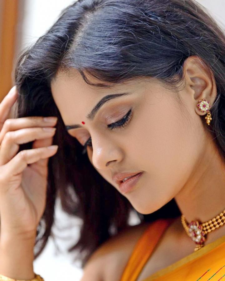 SwathishtaKrishnan-15.jpg 15