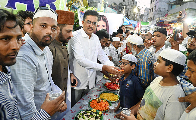 iftar_20party_20organised.jpg