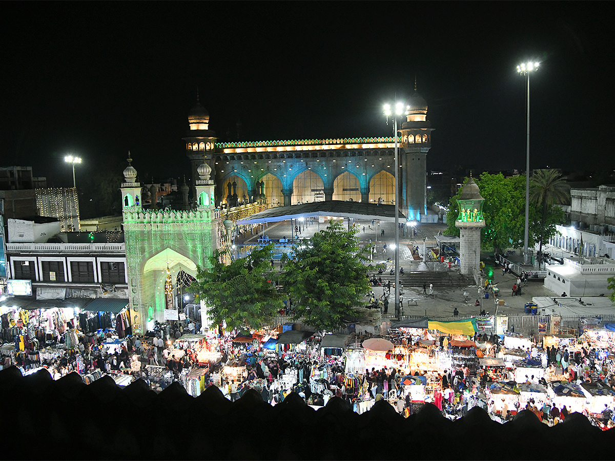 ramadan_20celebration_202024_20at_20charminar_20photos-2.jpg 3