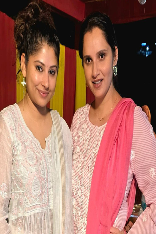 sania_20and_20smitha.jpg 19