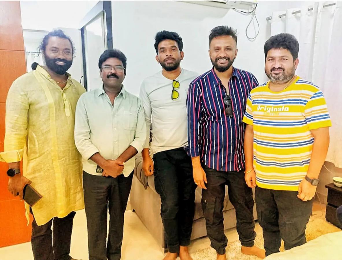 Actress_20Sowmya_20Janu_20Eid_20Celebrations_20At_20Banjara_20Hills_20_2810_29.jpg 10