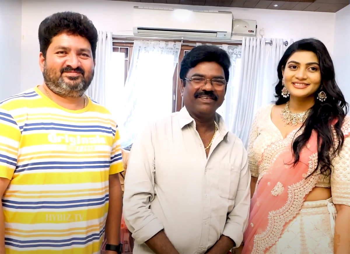 Actress_20Sowmya_20Janu_20Eid_20Celebrations_20At_20Banjara_20Hills_20_2817_29.jpg 17