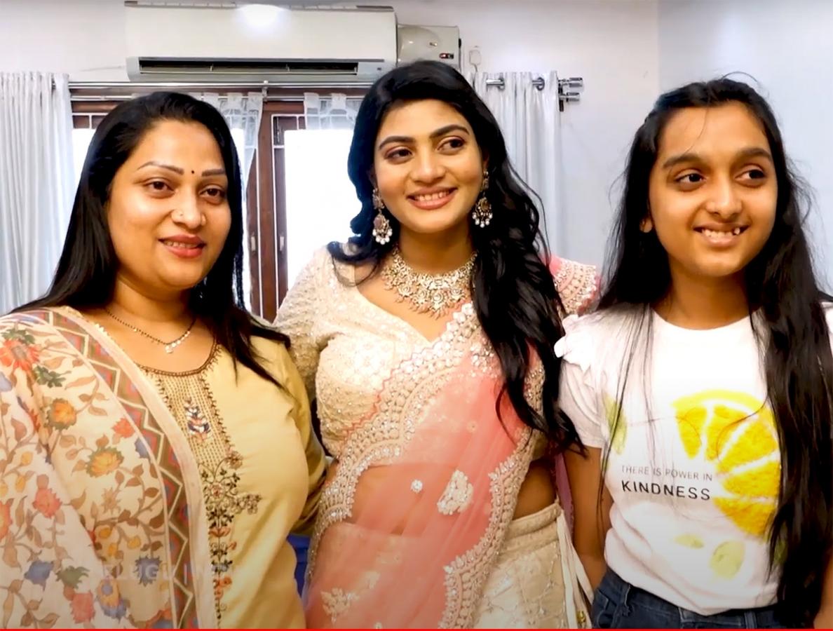 Actress_20Sowmya_20Janu_20Eid_20Celebrations_20At_20Banjara_20Hills_20_2819_29.jpg 19