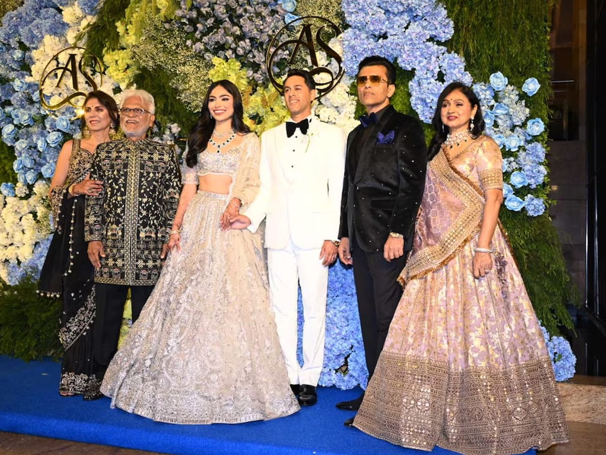 Anand-Pandit-2.jpg 4