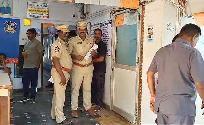 Balineni-Srinivasa-Reddy-Angry.jpg