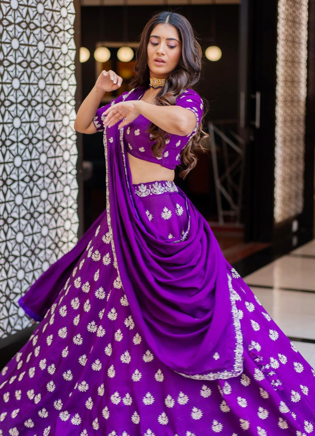 Rashi-Singh-8.jpg 9