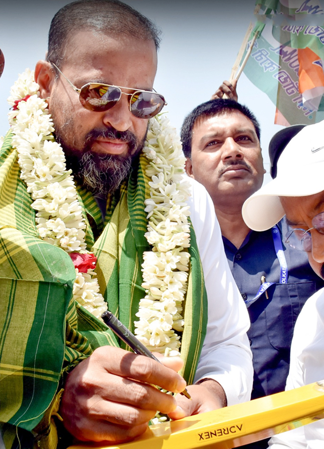 Usuf-Patan.jpg 13