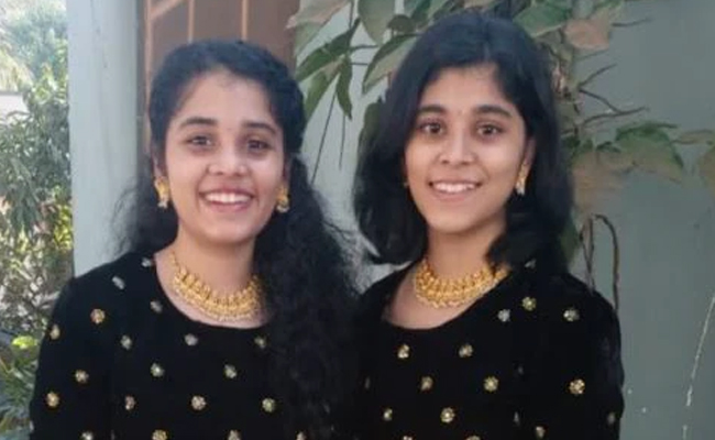 twins_karntaka.jpg